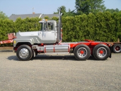 More information about "73 mack001.jpg"
