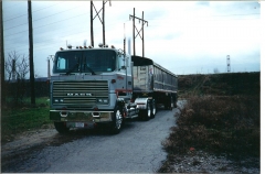 1985 MH613 