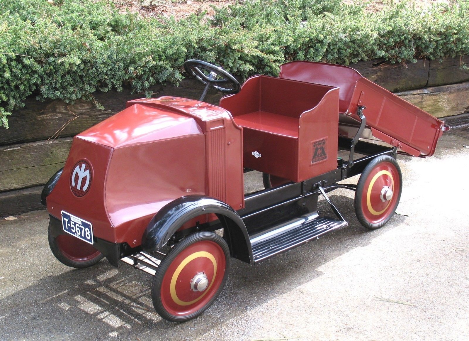 Vintage peddle cars - Odds and Ends - BigMackTrucks.com