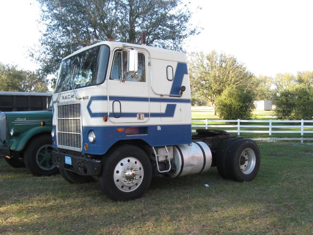 Vintage Trucks Of Florida Atca Winter National Show Antique And Classic Mack Trucks General