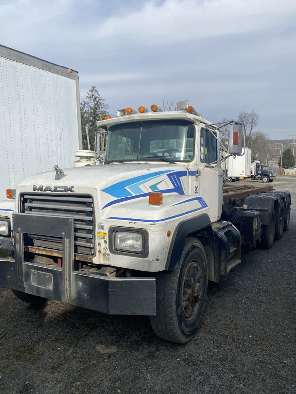 USED MACK RD690 FOR SALE - Trucks For Sale - BigMackTrucks.com